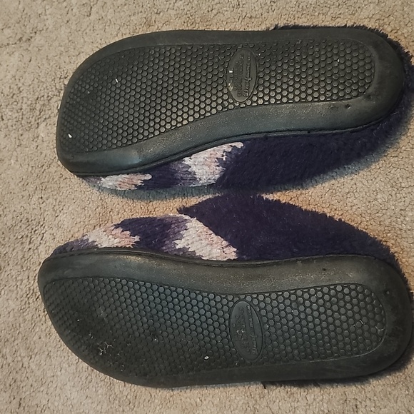 Slippers - Picture 3 of 3